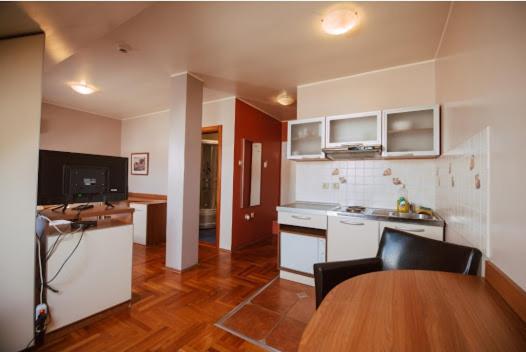 Car Royal Apartments And Rooms Novi Sad Esterno foto