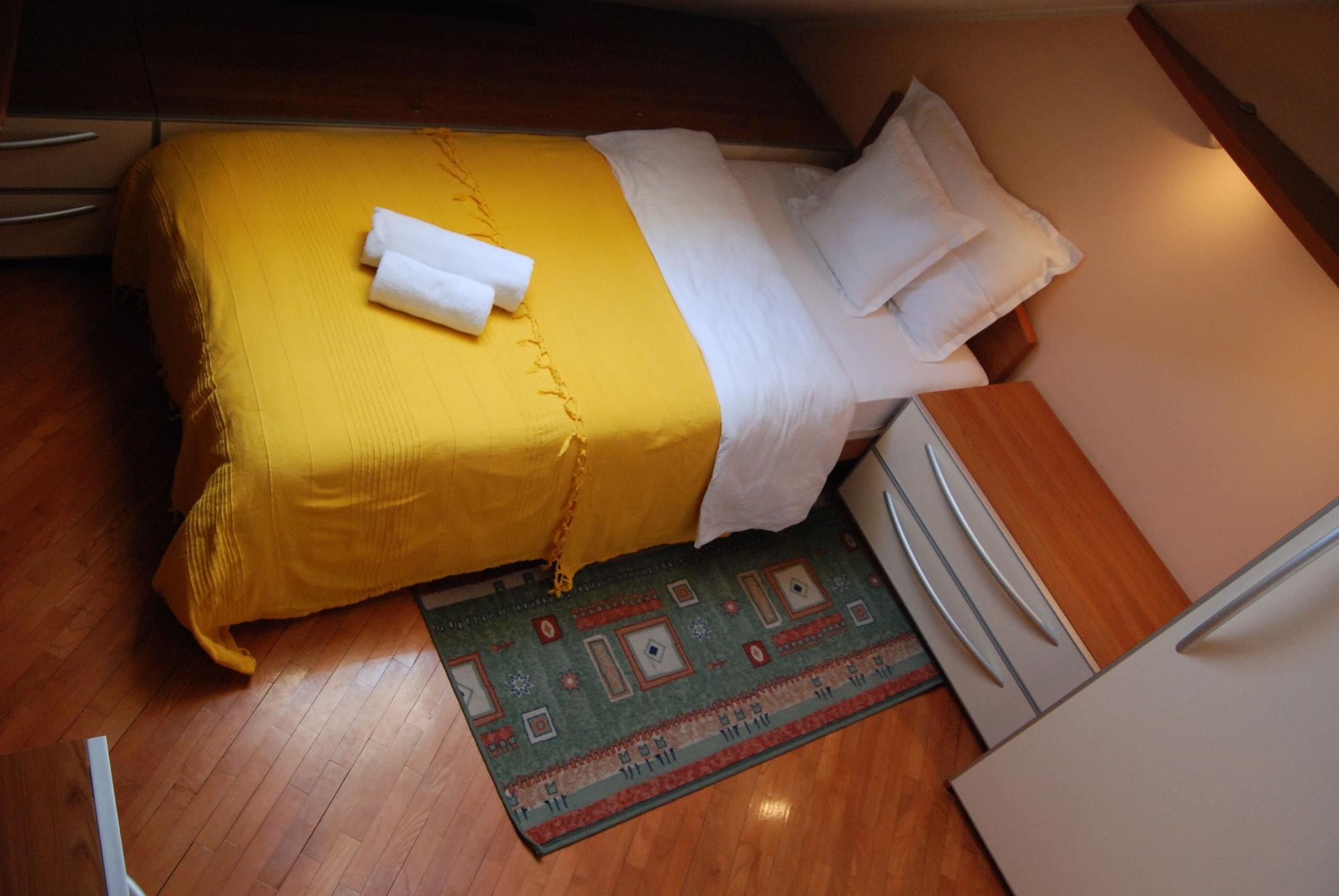 Car Royal Apartments And Rooms Novi Sad Esterno foto